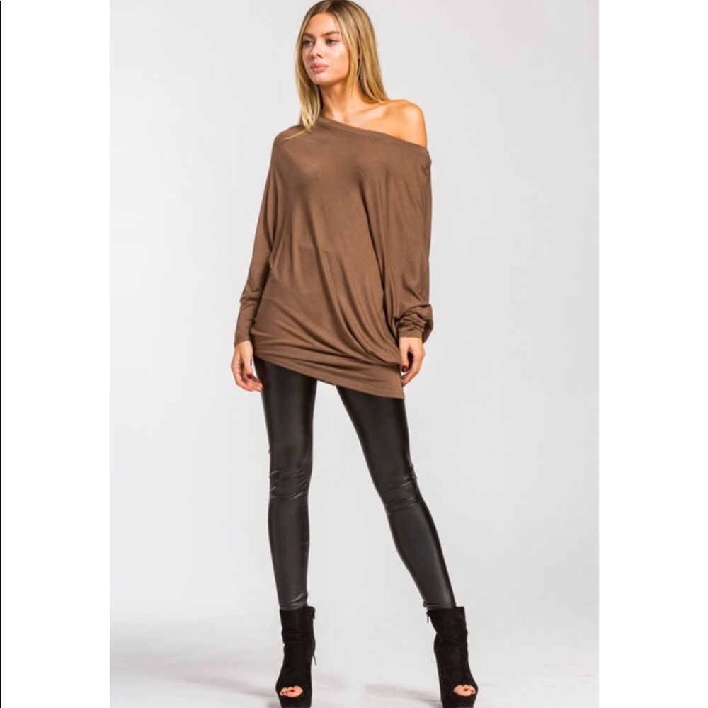 RESTOCK! Boat Neck Tunic Top! - Picture 8 of 9